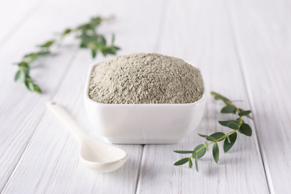 Green Clay 100g, natural purifying power for deep cleansing and detoxification.