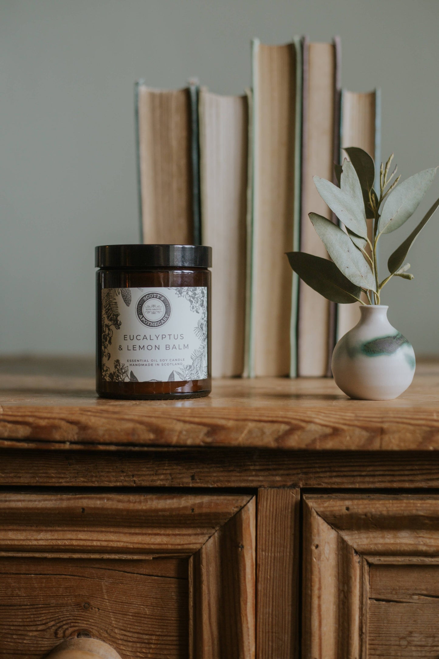 Scott's Apothecary Eucalyptus & Lemon Balm candle made with 100% natural soy wax.