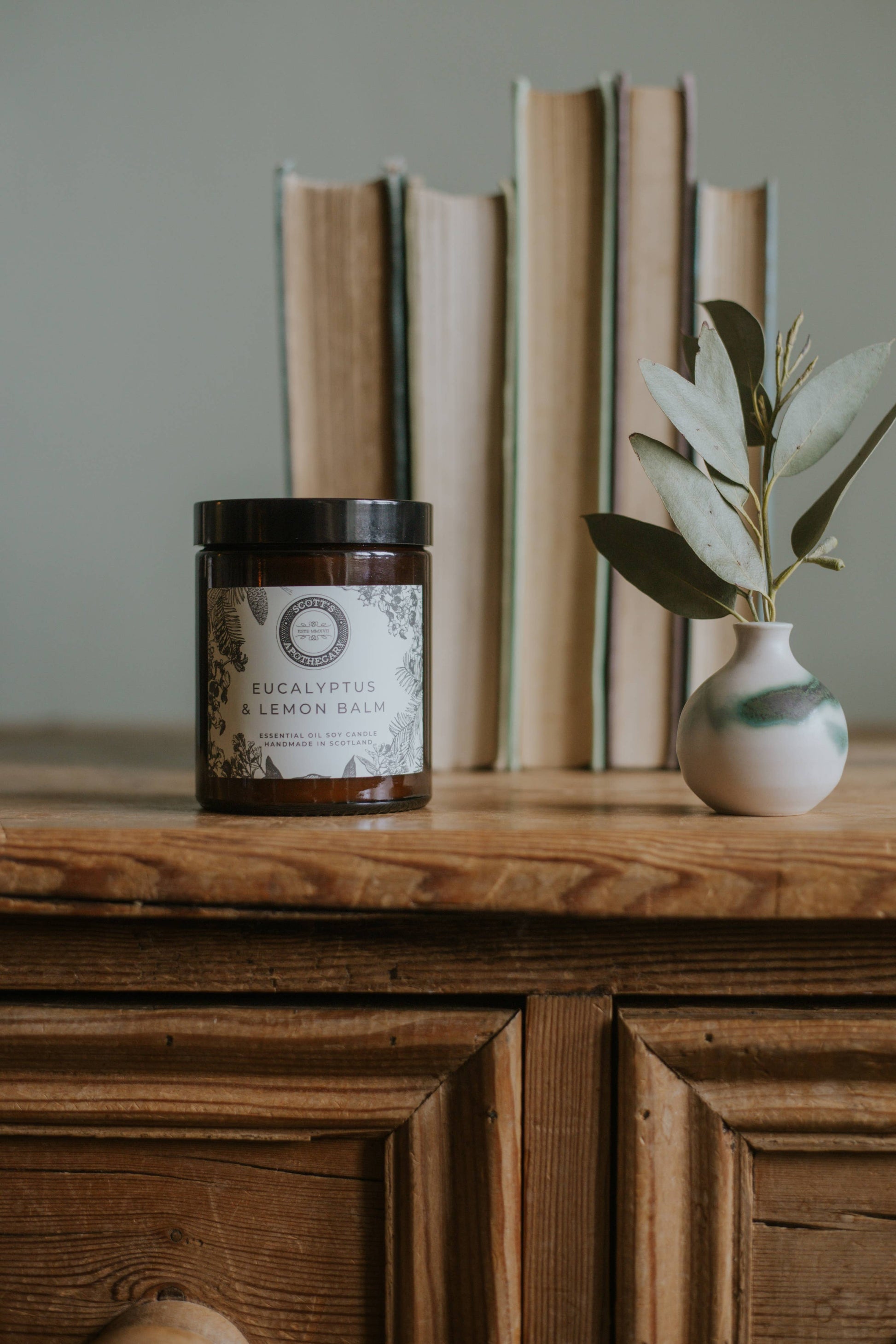Scott's Apothecary Eucalyptus & Lemon Balm candle made with 100% natural soy wax.