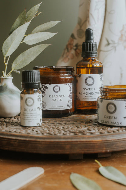Scott's Apothecary - Make your own Body scrub, Face Mask and Body oil
