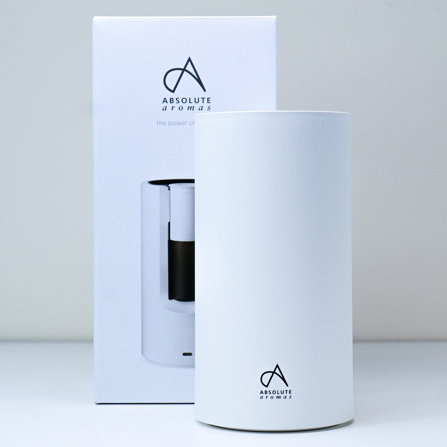 Spa Nebuliser: disperses pure essential oils without water or heat for intense aroma and therapeutic properties.